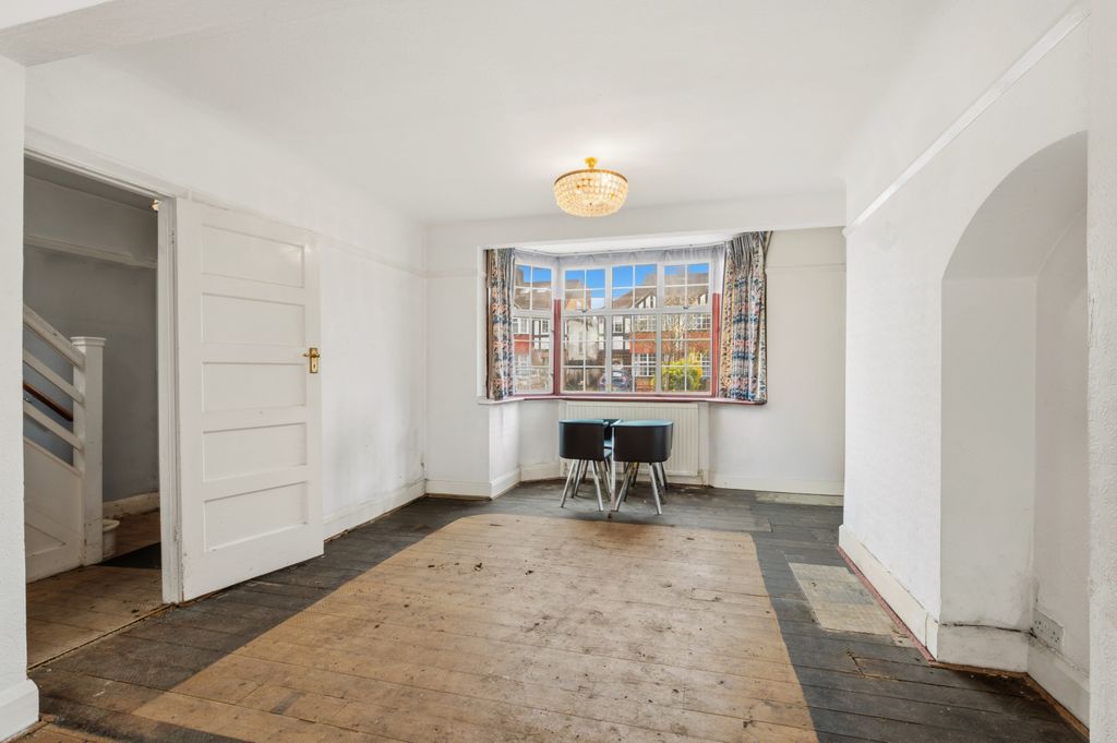 Property photo 2 of 19 Picture No. 01