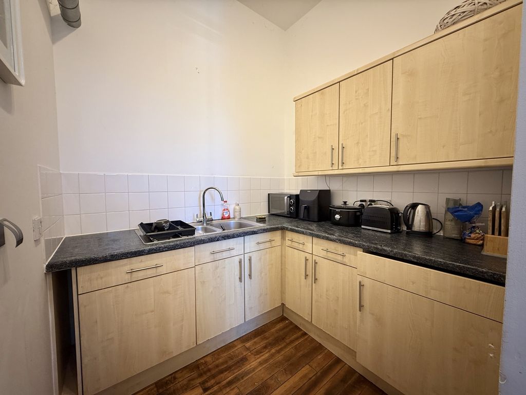 Property photo 3 of 13 Img_0789