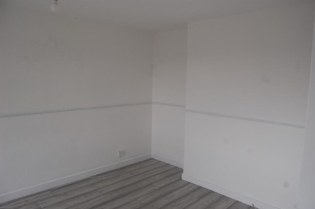 Property photo 3 of 7 Gallery