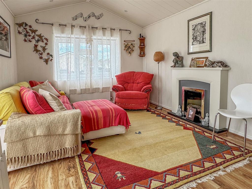 Property photo 3 of 11 5.Jpg