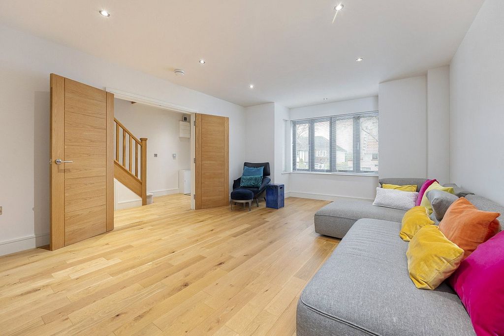 Property photo 3 of 30 Picture No. 03