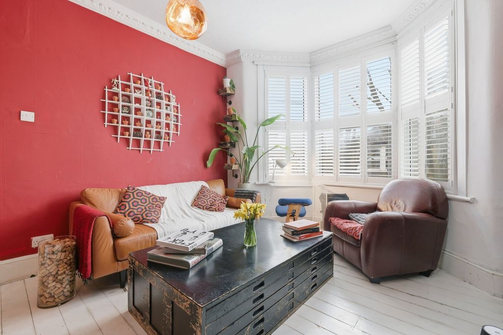 Property photo 3 of 24