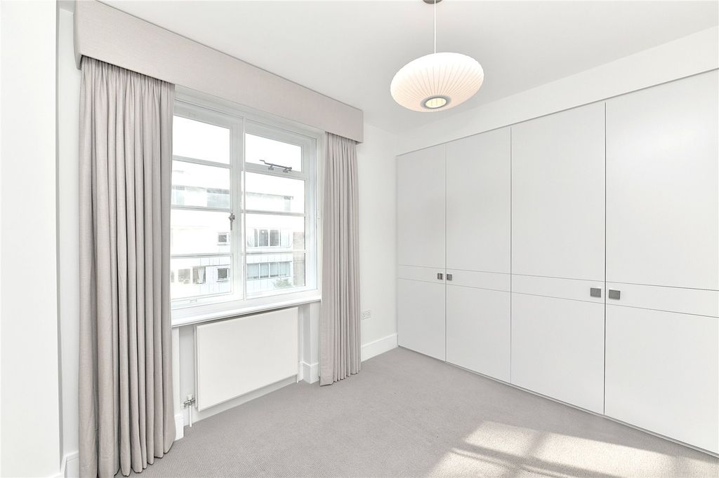 Property photo 2 of 3