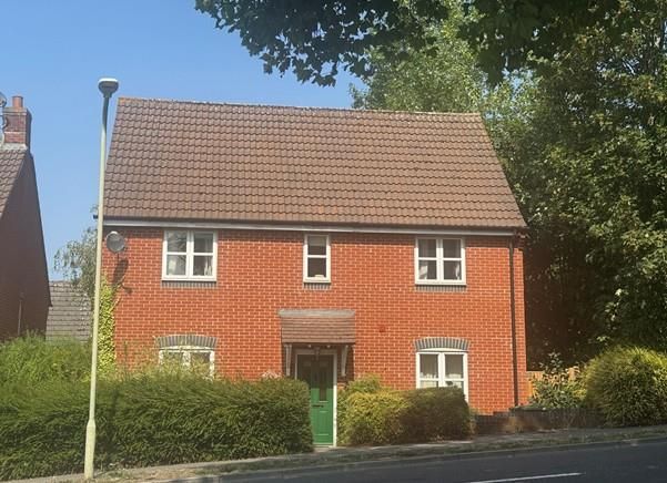 Property photo 2 of 4 External Front