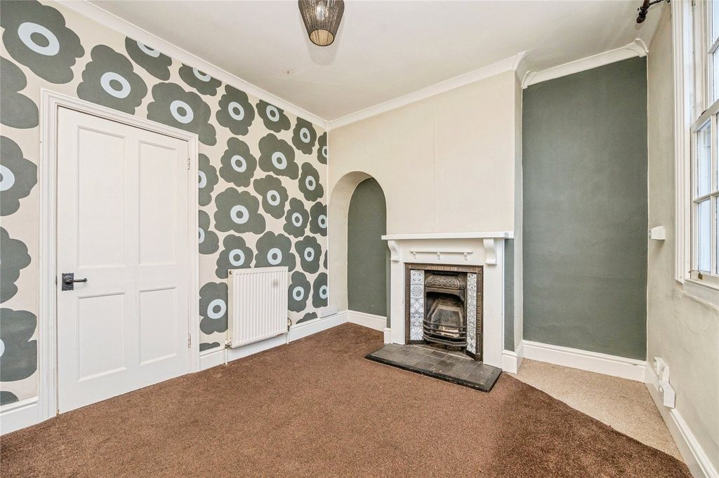 Property photo 3 of 15 Living Room