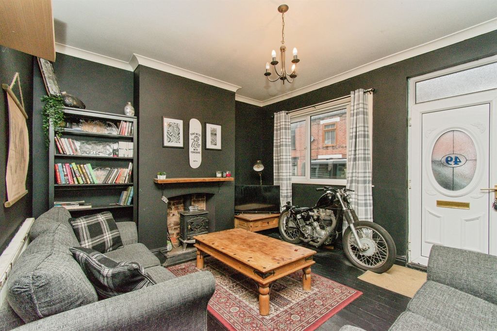 Property photo 2 of 14