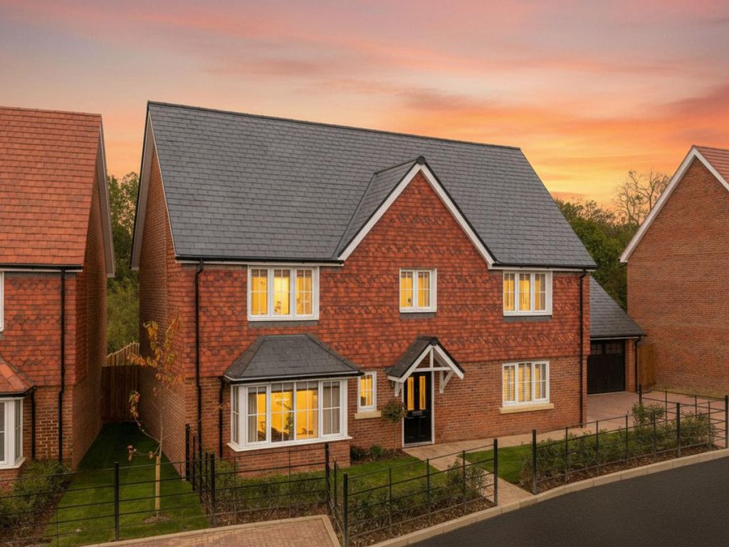 Property photo 1 of 8 The Goddard, Number 108