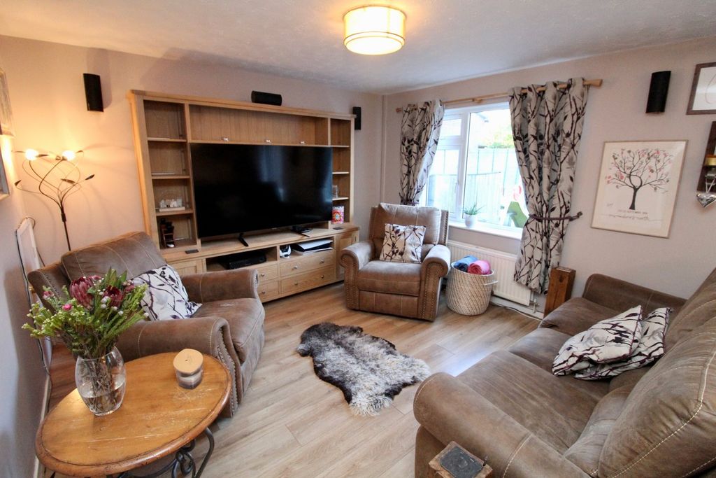 Property photo 3 of 15