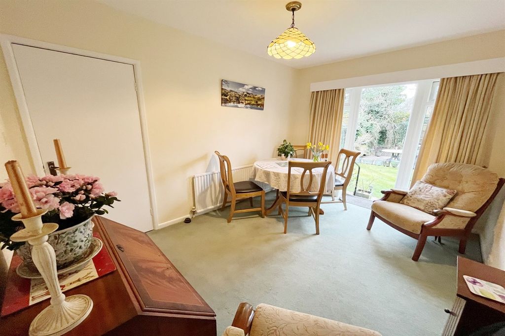 Property photo 3 of 15 Dining Room