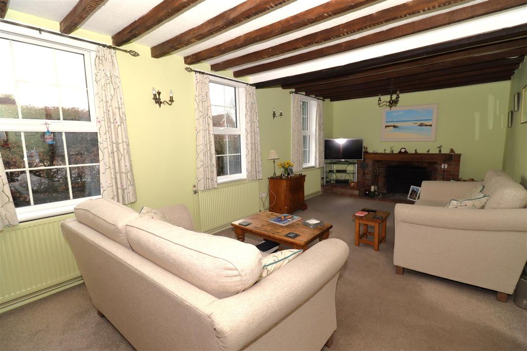 Property photo 3 of 23