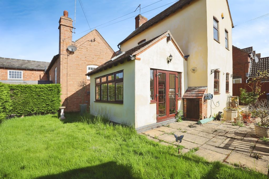 Property photo 3 of 17