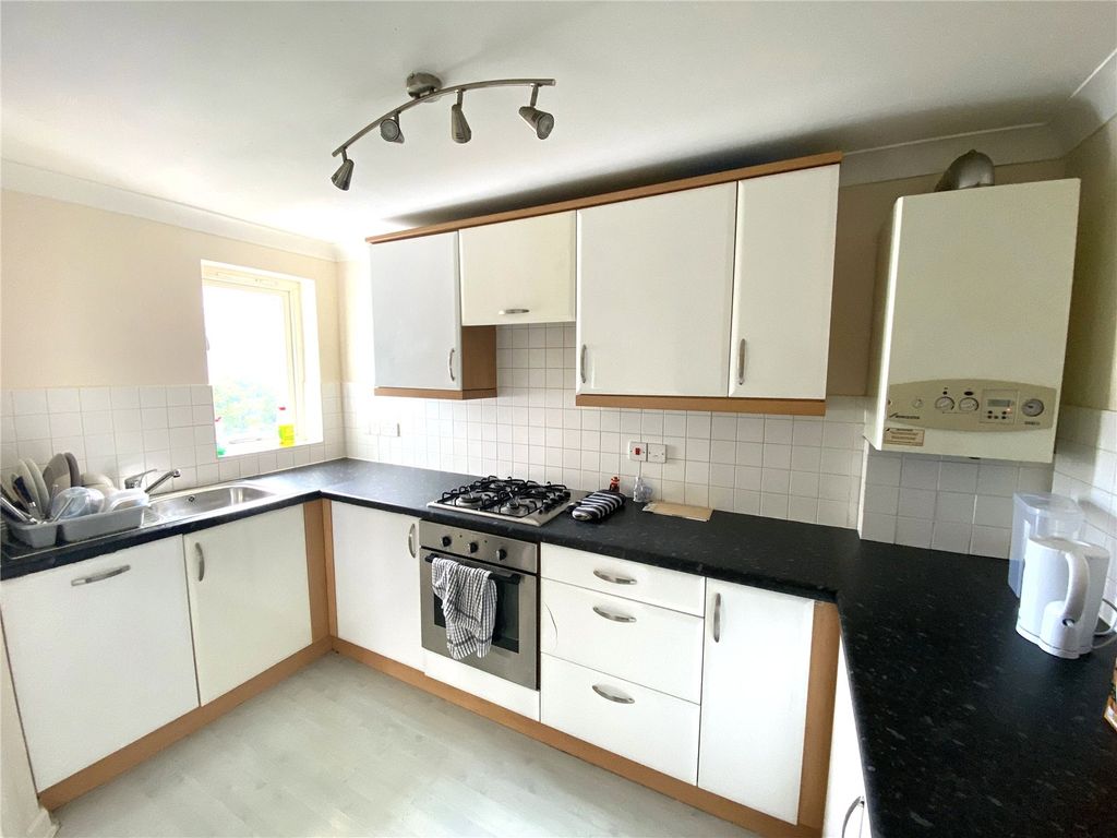 Property photo 2 of 6 Picture No. 21