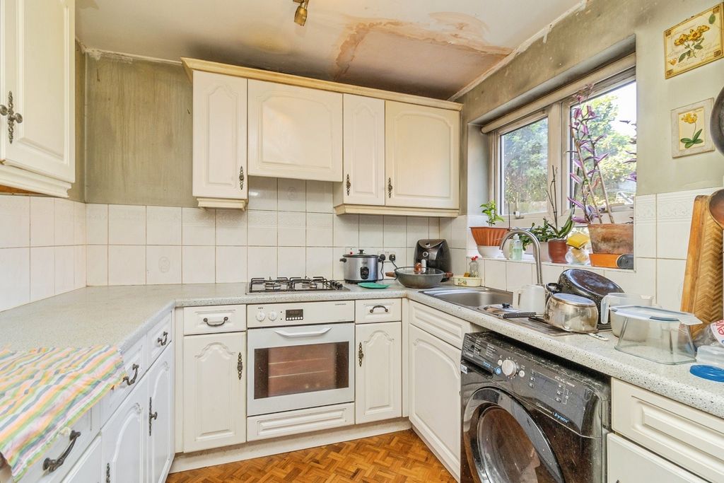 Property photo 3 of 20 Pbox-Img.Jpg
