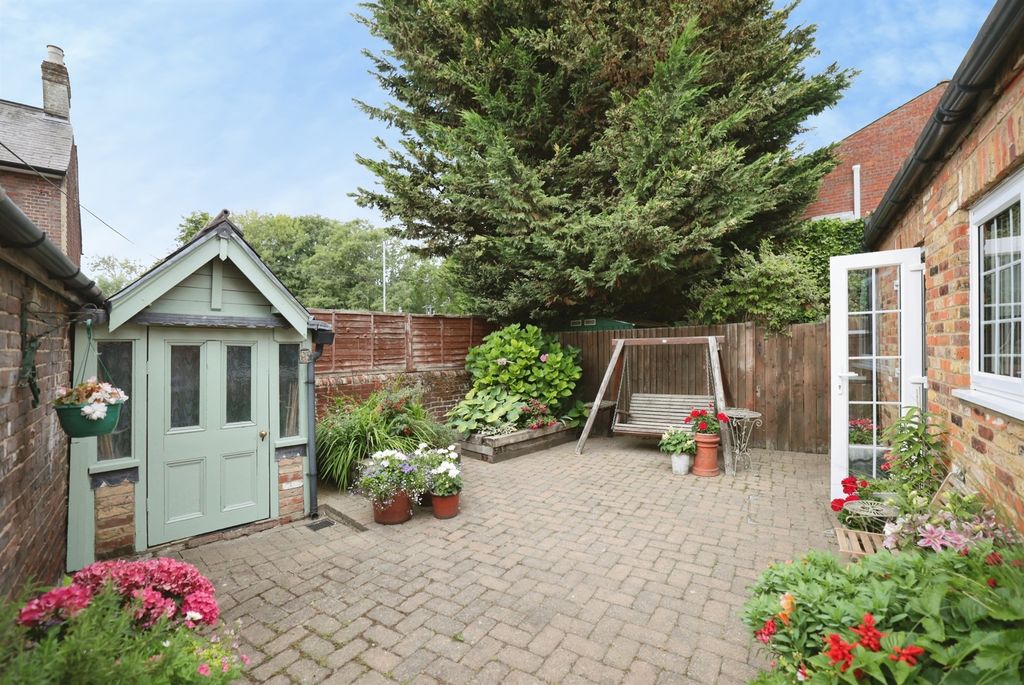 Property photo 2 of 18
