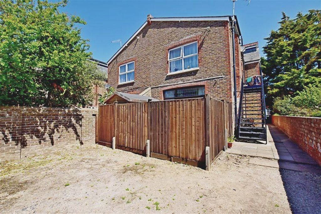 Property photo 1 of 5 (Main)