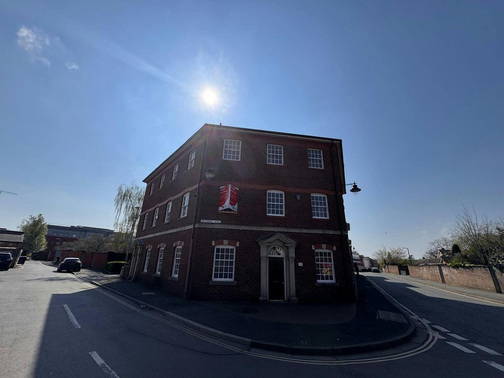 Property photo 1 of 5 1000003236.Jpg