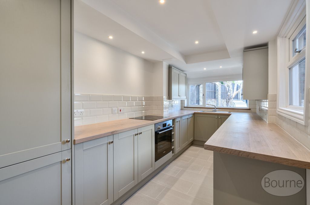 Property photo 2 of 10 3A8909E8-c6Df-4Da...