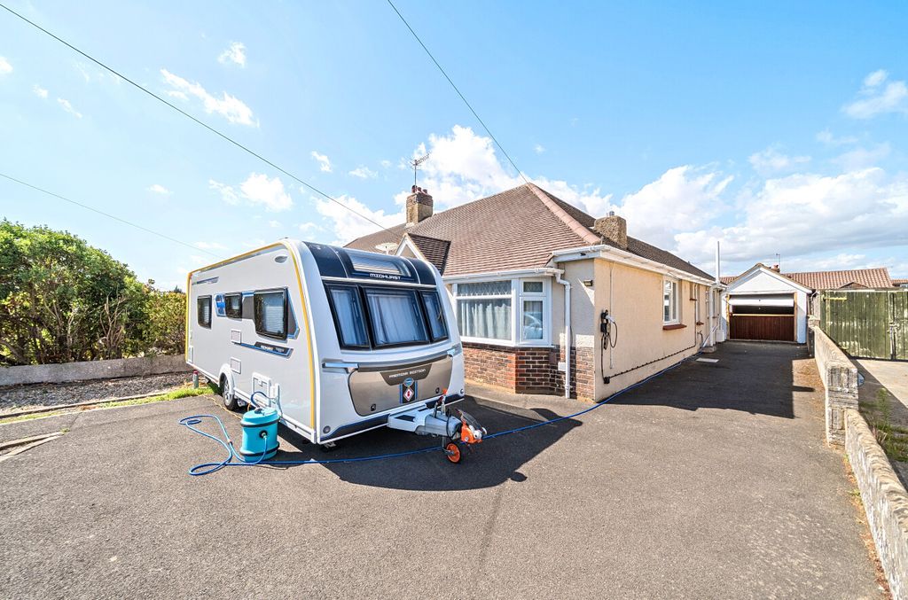 Property photo 1 of 12 External