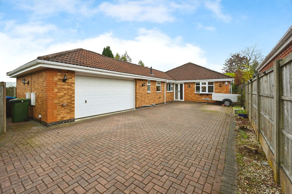 Property photo 1 of 15 Front
