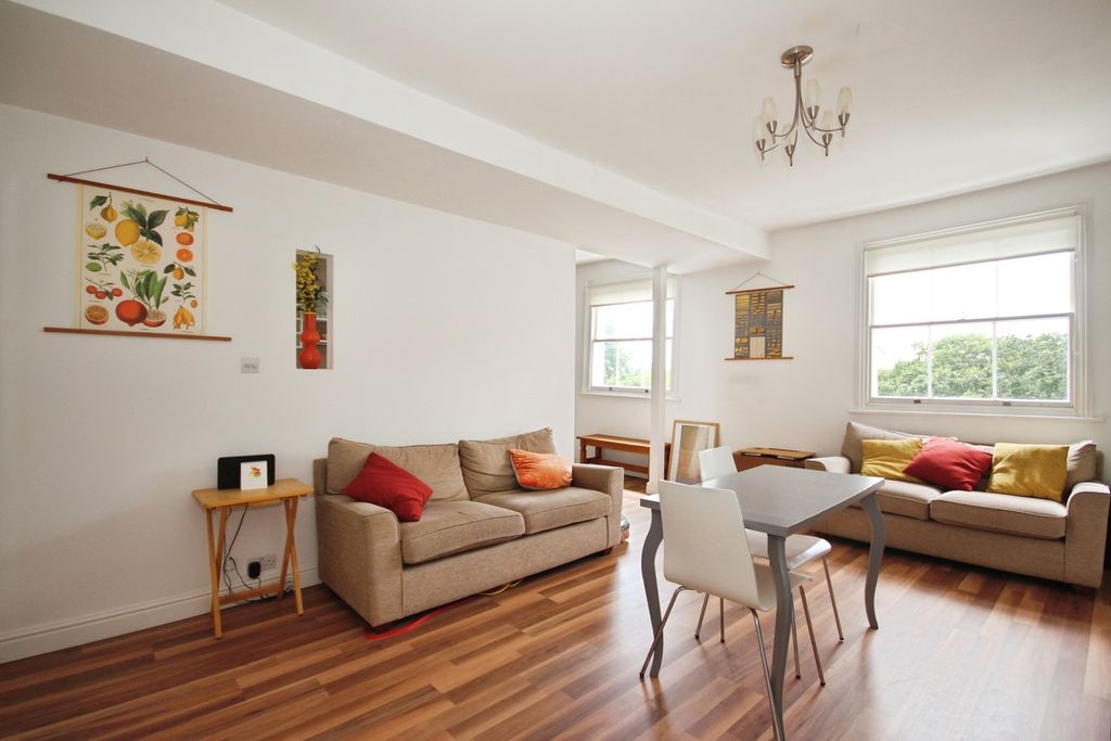 Property photo 3 of 13 Pbox-Img.Jpg