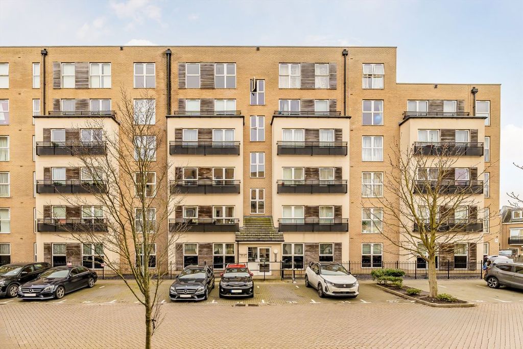 Property photo 1 of 7