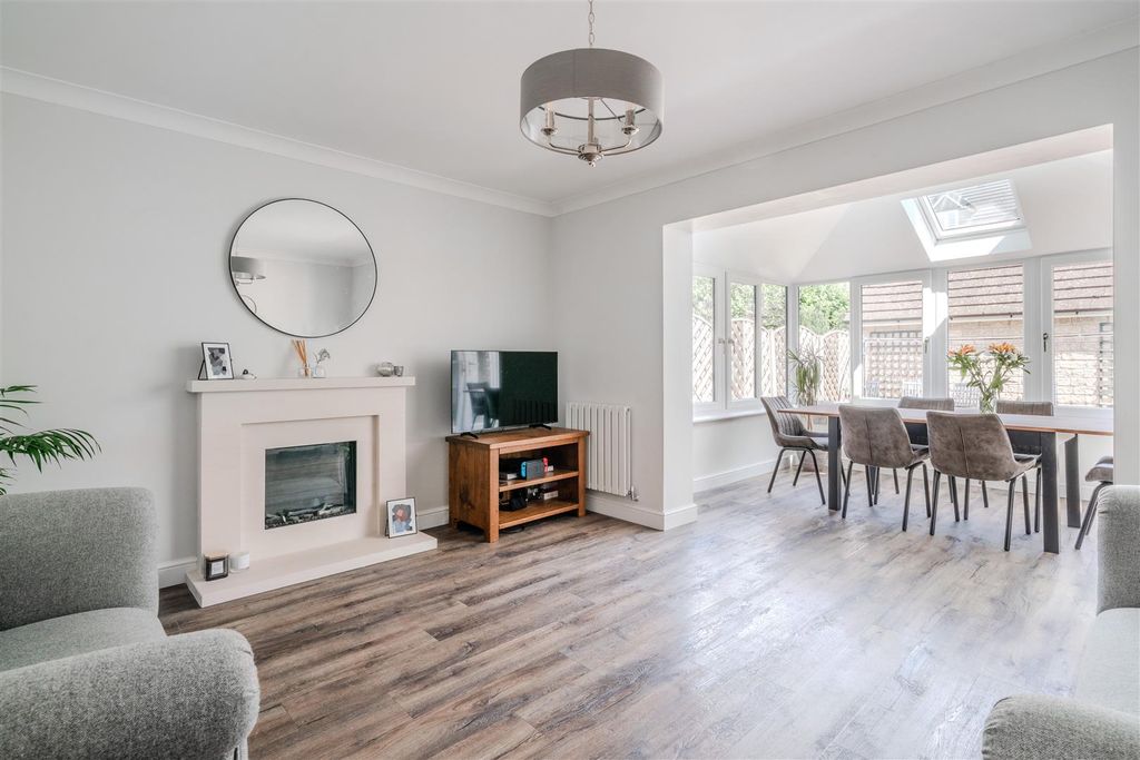 Property photo 2 of 38 Open Plan Living-3.Jpg
