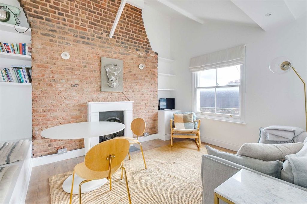 Property photo 1 of 5