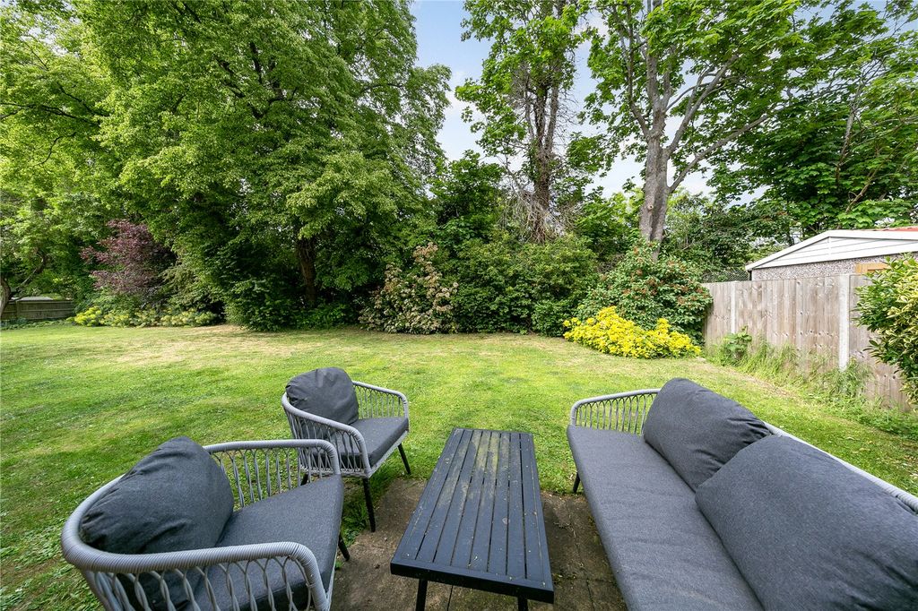 Property photo 2 of 15 Picture No. 12
