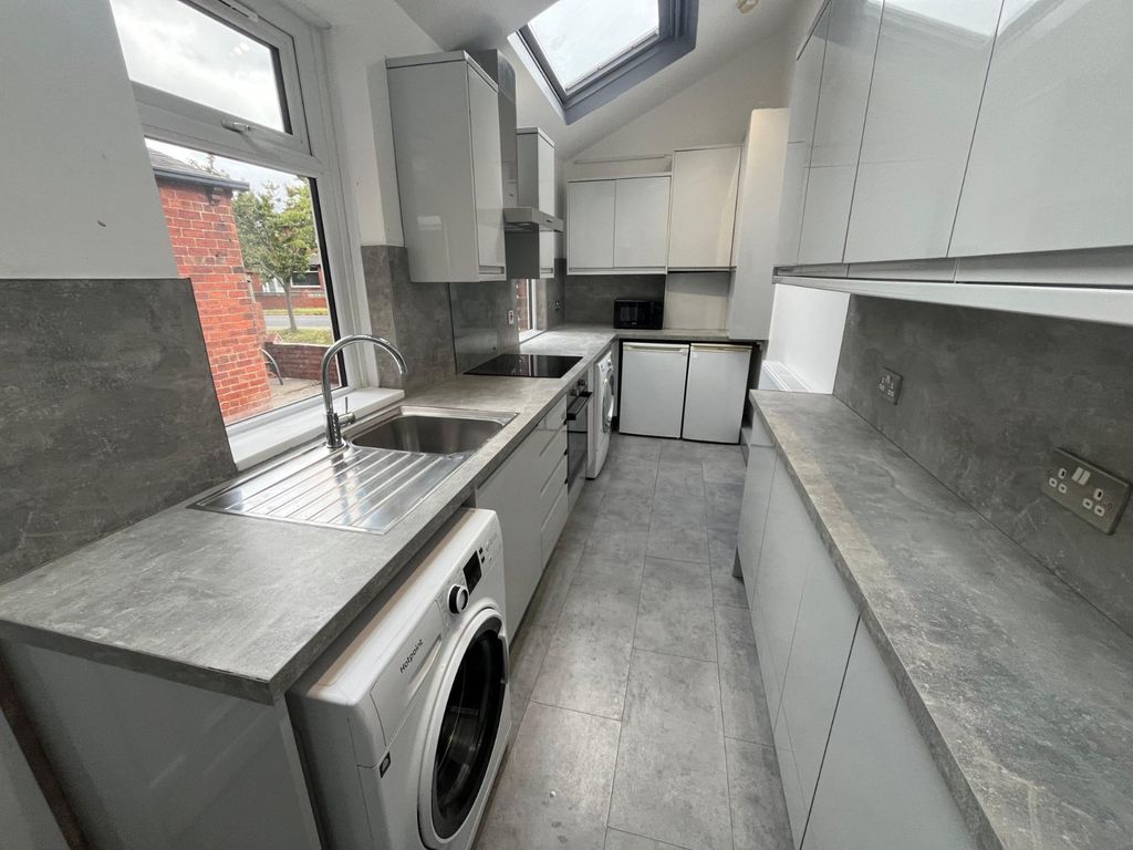 Property photo 1 of 18 Picture No. 34