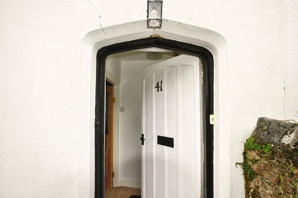 Property photo 2 of 17 Picture No. 35