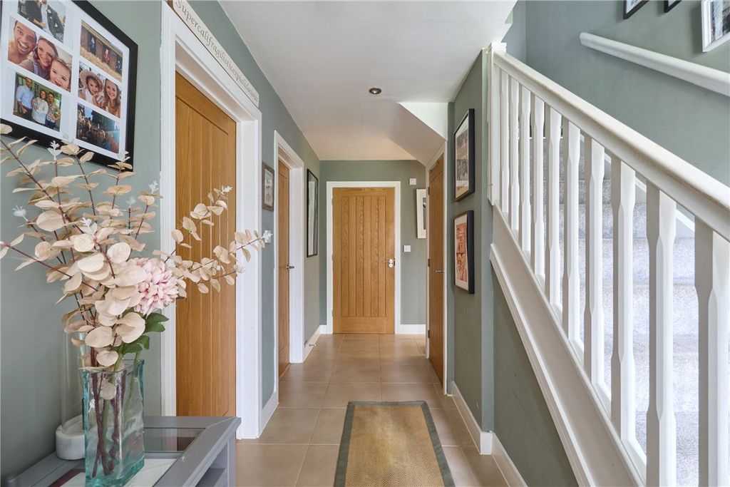 Property photo 2 of 15 Picture No. 04