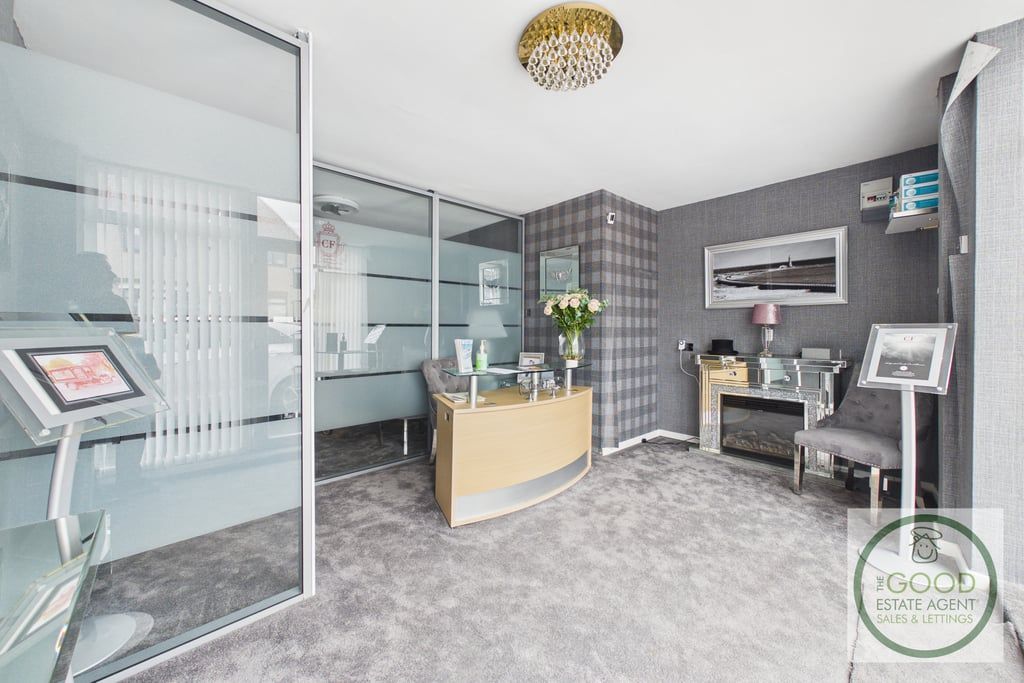 Property photo 2 of 6