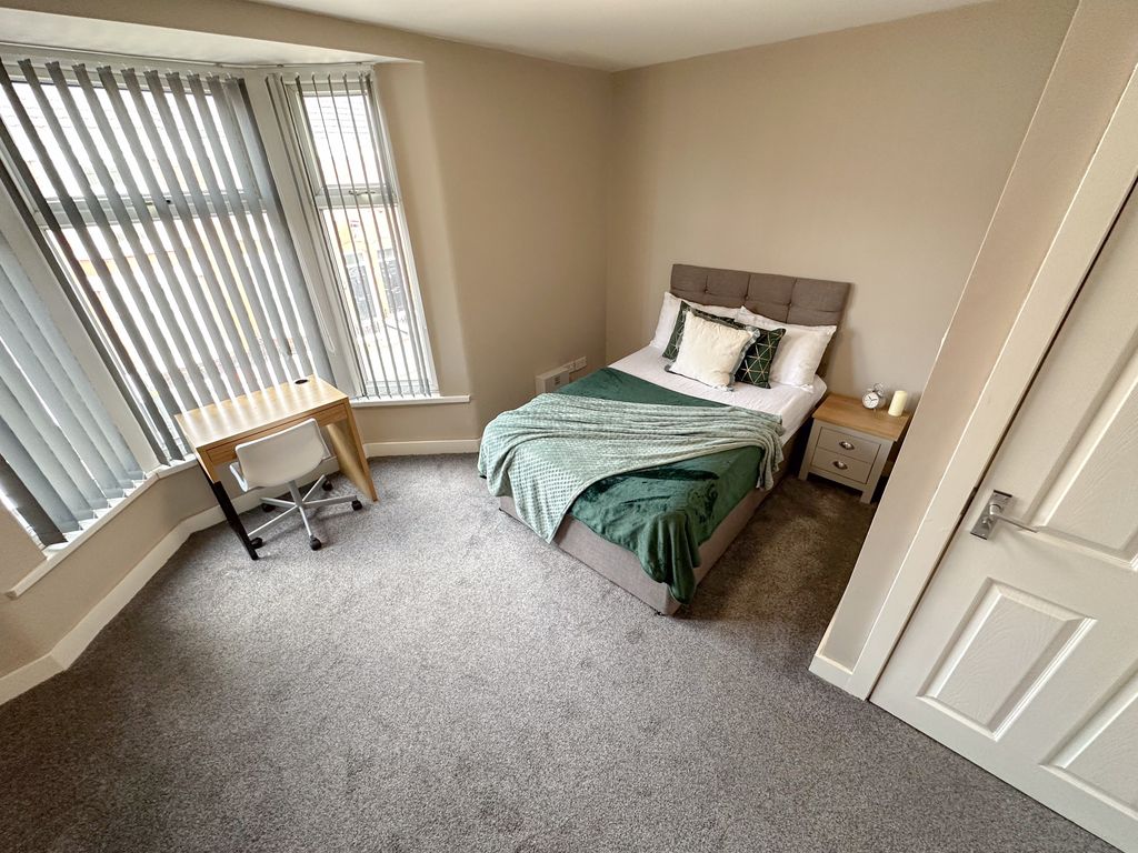 Property photo 1 of 11 7