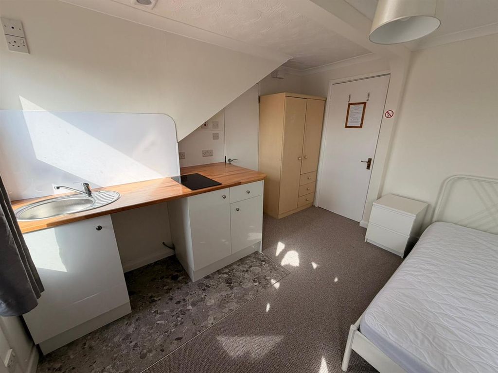 Property photo 3 of 5 Original-D863F3D7-8Efa-4363-Ba39-9C80Edab5176.Jpeg