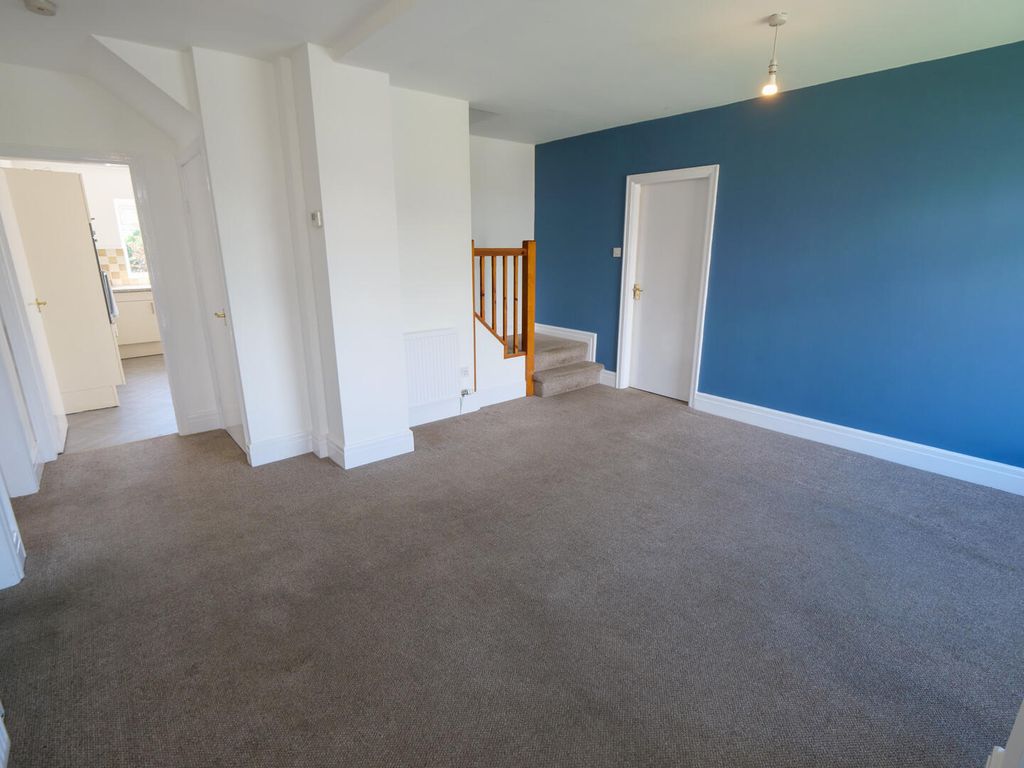 Property photo 3 of 12 Living Room