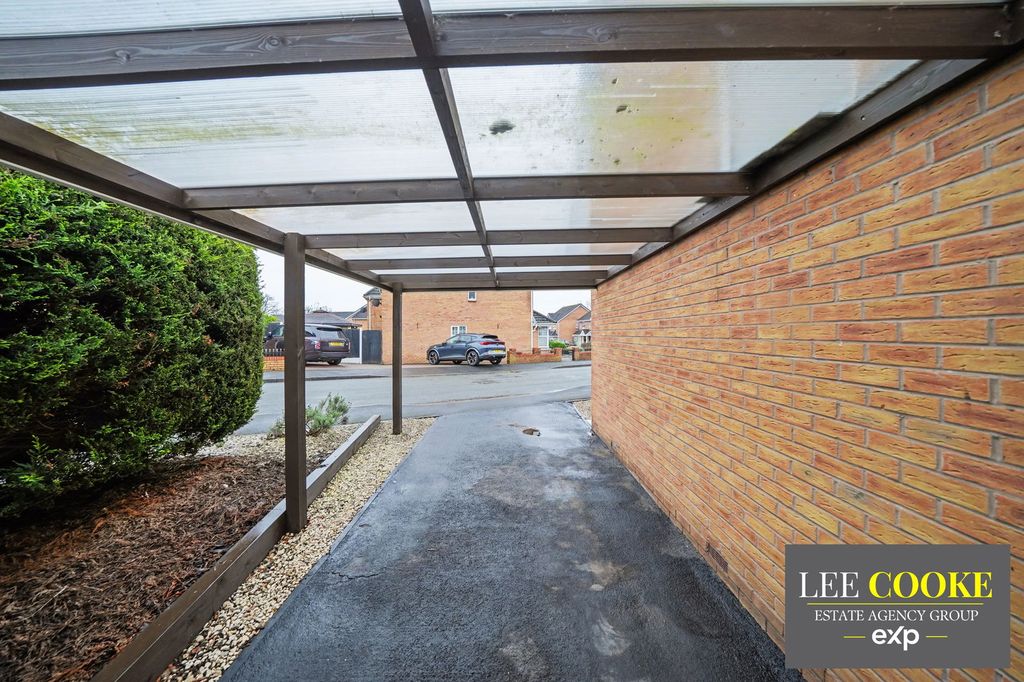 Property photo 3 of 32