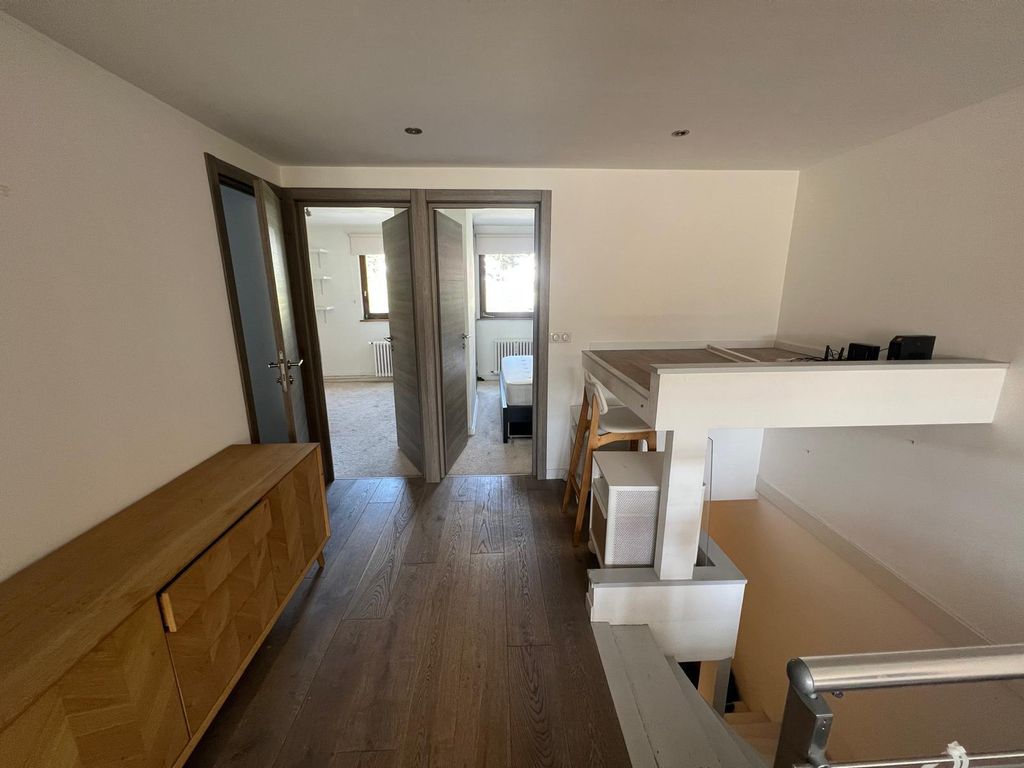 Property photo 2 of 12 Image