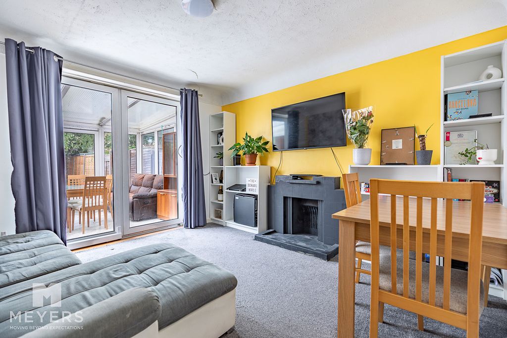 Property photo 2 of 15