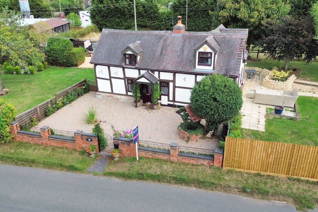 Property photo 2 of 24 Sunshine Cottage