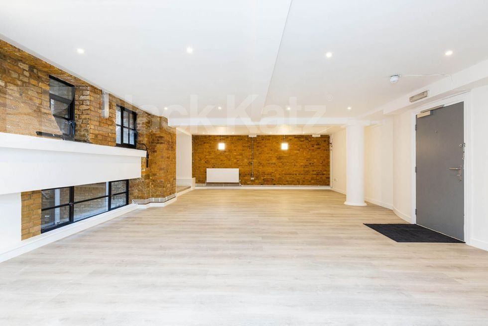 Property photo 1 of 8
