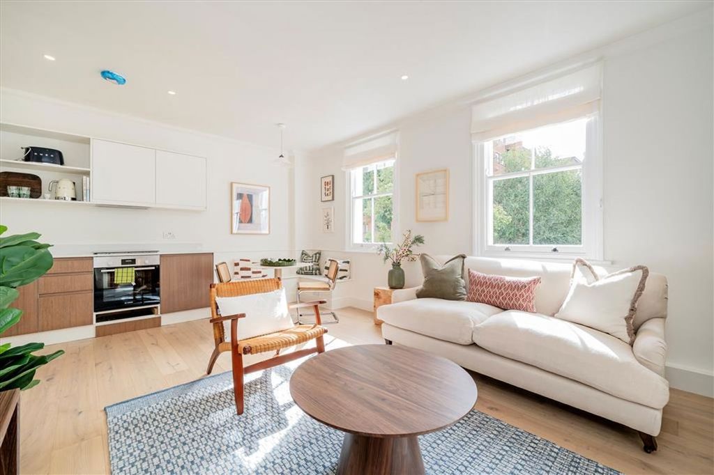 Property photo 1 of 5