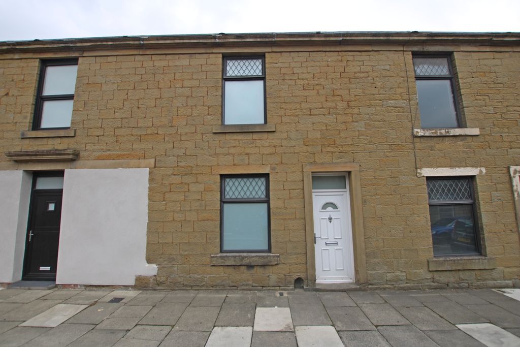Property photo 1 of 8 1