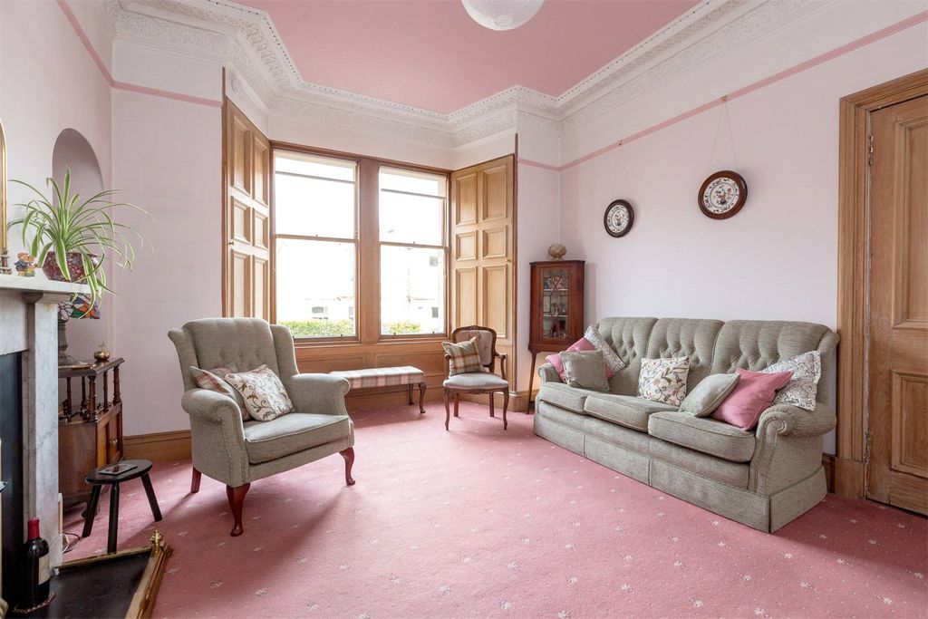 Property photo 3 of 20 Picture No. 12