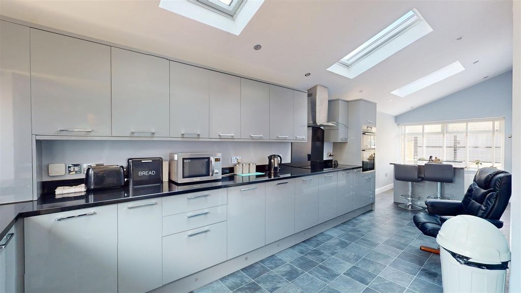 Property photo 2 of 15 Kitchen