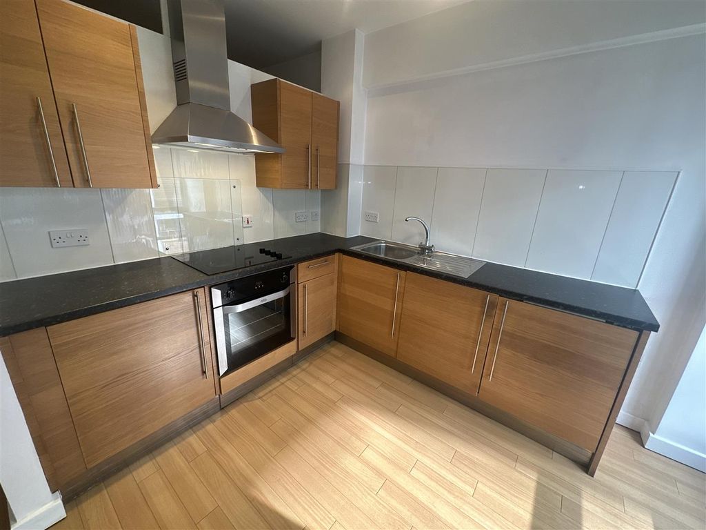 Property photo 2 of 5 43126674-C8E5-40A5-A804-3926348Bf2A6.Jpeg