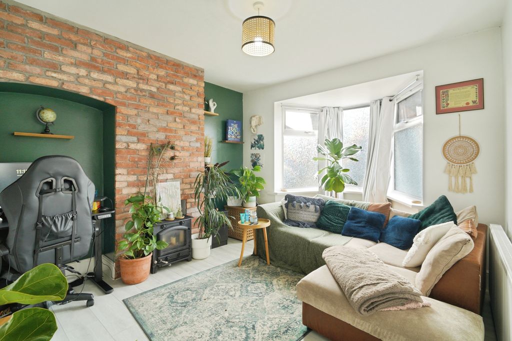 Property photo 3 of 16