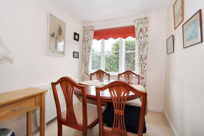 Property photo 3 of 14 Photo 6