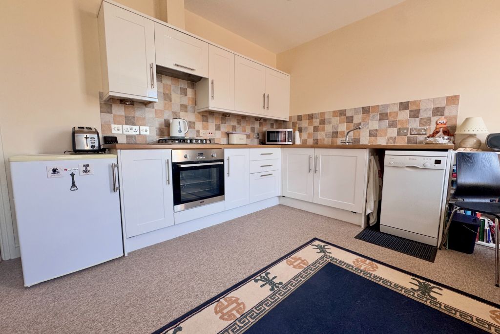 Property photo 3 of 5 Kitchen