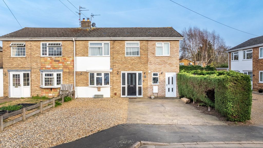 Property photo 1 of 33