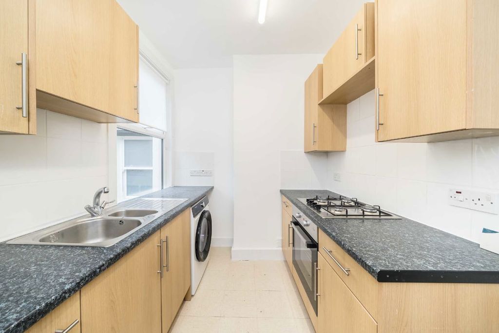 Property photo 3 of 5